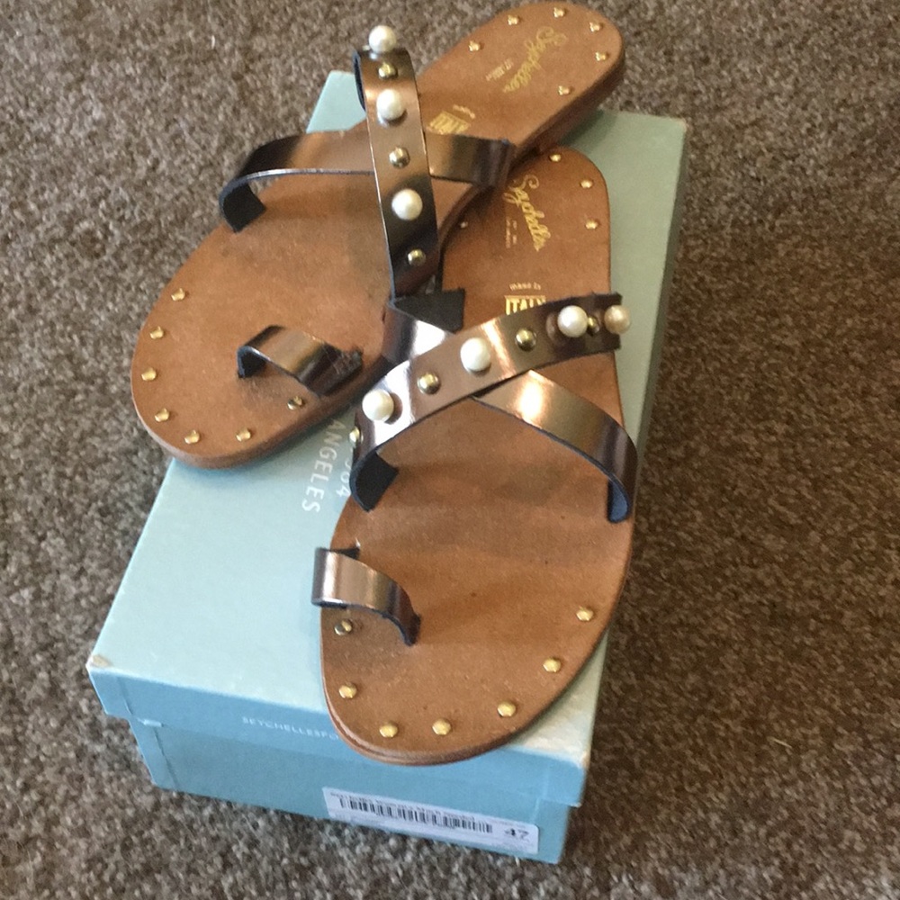 Brand new pair of Seychelles sandals